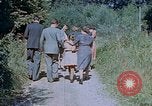 Immagine di Gli amici e la famiglia di Eva Braun in un itinerario Germania, 1940, secondo 25 filmato di repertorio 65675048088