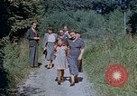 Immagine di Gli amici e la famiglia di Eva Braun in un itinerario Germania, 1940, secondo 28 filmato di repertorio 65675048088