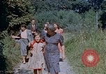 Immagine di Gli amici e la famiglia di Eva Braun in un itinerario Germania, 1940, secondo 31 filmato di repertorio 65675048088