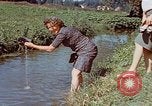 Immagine di Gli amici e la famiglia di Eva Braun in un itinerario Germania, 1940, secondo 62 filmato di repertorio 65675048088
