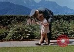 Image Adolf Hitler à la Berghof la Bavière en Allemagne, 1940, de la seconde 59 séquences d'archives historiques vidéo 65675048094