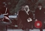 Image L'émissaire saoudien se rend à Berghof Berchtesgaden Allemagne, 1939, de la seconde 26 séquences d'archives historiques vidéo 65675048099
