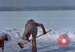 Image Eva Braun patinage sur glace Allemagne, 1940, de la seconde 7 séquences d'archives historiques vidéo 65675048101
