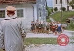 Image Adolf Hitler visites son enfance l'école Fischlham Autriche, 1938, de la seconde 16 séquences d'archives historiques vidéo 65675048103