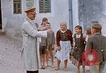 Image Adolf Hitler visites son enfance l'école Fischlham Autriche, 1938, de la seconde 23 séquences d'archives historiques vidéo 65675048103