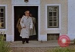 Image Adolf Hitler visites son enfance l'école Fischlham Autriche, 1938, de la seconde 50 séquences d'archives historiques vidéo 65675048103