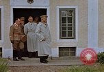 Image Adolf Hitler visites son enfance l'école Fischlham Autriche, 1938, de la seconde 55 séquences d'archives historiques vidéo 65675048103