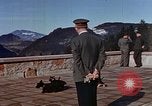 Standbild Adolf Hitler am Berghof Bayern Deutschland, 1940, aus Sekunde 12 historischem Filmmaterial Videoclip 65675048104