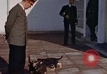 Standbild Adolf Hitler am Berghof Bayern Deutschland, 1940, aus Sekunde 25 historischem Filmmaterial Videoclip 65675048104