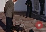 Standbild Adolf Hitler am Berghof Bayern Deutschland, 1940, aus Sekunde 27 historischem Filmmaterial Videoclip 65675048104
