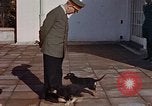 Standbild Adolf Hitler am Berghof Bayern Deutschland, 1940, aus Sekunde 34 historischem Filmmaterial Videoclip 65675048104