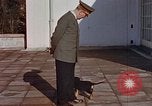 Standbild Adolf Hitler am Berghof Bayern Deutschland, 1940, aus Sekunde 35 historischem Filmmaterial Videoclip 65675048104