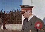 Standbild Adolf Hitler am Berghof Bayern Deutschland, 1940, aus Sekunde 53 historischem Filmmaterial Videoclip 65675048104
