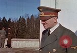 Standbild Adolf Hitler am Berghof Bayern Deutschland, 1940, aus Sekunde 55 historischem Filmmaterial Videoclip 65675048104