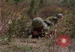 Standbild USA Soldaten United States USA, 1967, aus Sekunde 53 historischem Filmmaterial Videoclip 65675048108