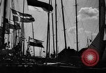 Immagine di Adolf Hitler osserva 1936 Olimpiadi regata Berlino Germania, 1936, secondo 17 filmato di repertorio 65675048121