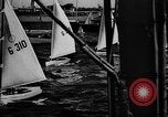 Immagine di Adolf Hitler osserva 1936 Olimpiadi regata Berlino Germania, 1936, secondo 45 filmato di repertorio 65675048121