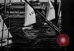 Immagine di Adolf Hitler osserva 1936 Olimpiadi regata Berlino Germania, 1936, secondo 46 filmato di repertorio 65675048121