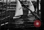 Immagine di Adolf Hitler osserva 1936 Olimpiadi regata Berlino Germania, 1936, secondo 47 filmato di repertorio 65675048121