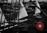 Immagine di Adolf Hitler osserva 1936 Olimpiadi regata Berlino Germania, 1936, secondo 51 filmato di repertorio 65675048121