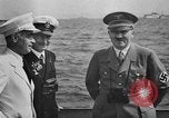 Immagine di Adolf Hitler osserva 1936 Olimpiadi regata Berlino Germania, 1936, secondo 61 filmato di repertorio 65675048121