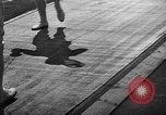 Standbild Fechten Veranstaltungen 1936 Olympics Berlin Deutschland, 1936, aus Sekunde 26 historischem Filmmaterial Videoclip 65675048123