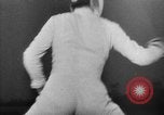 Standbild Fechten Veranstaltungen 1936 Olympics Berlin Deutschland, 1936, aus Sekunde 37 historischem Filmmaterial Videoclip 65675048123