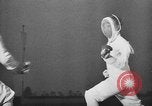 Standbild Fechten Veranstaltungen 1936 Olympics Berlin Deutschland, 1936, aus Sekunde 45 historischem Filmmaterial Videoclip 65675048123
