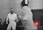 Standbild Fechten Veranstaltungen 1936 Olympics Berlin Deutschland, 1936, aus Sekunde 57 historischem Filmmaterial Videoclip 65675048123