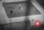 Standbild Griechisch-römischen Ringkampf in 1936 Olympics Berlin Deutschland, 1936, aus Sekunde 21 historischem Filmmaterial Videoclip 65675048124