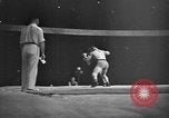 Standbild Griechisch-römischen Ringkampf in 1936 Olympics Berlin Deutschland, 1936, aus Sekunde 29 historischem Filmmaterial Videoclip 65675048124