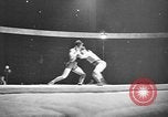 Standbild Griechisch-römischen Ringkampf in 1936 Olympics Berlin Deutschland, 1936, aus Sekunde 33 historischem Filmmaterial Videoclip 65675048124