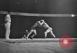 Standbild Griechisch-römischen Ringkampf in 1936 Olympics Berlin Deutschland, 1936, aus Sekunde 36 historischem Filmmaterial Videoclip 65675048124