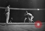 Standbild Griechisch-römischen Ringkampf in 1936 Olympics Berlin Deutschland, 1936, aus Sekunde 44 historischem Filmmaterial Videoclip 65675048124