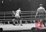 Standbild Schwergewicht Boxen in der Olympischen Spiele von 1936 Berlin Deutschland, 1936, aus Sekunde 30 historischem Filmmaterial Videoclip 65675048125