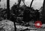 Standbild amerikanischen Marines Tarawa Gilbert Inseln, 1943, aus Sekunde 13 historischem Filmmaterial Videoclip 65675048149