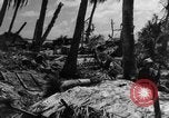 Standbild amerikanischen Marines Tarawa Gilbert Inseln, 1943, aus Sekunde 15 historischem Filmmaterial Videoclip 65675048149