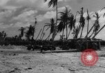 Standbild amerikanischen Marines Tarawa Gilbert Inseln, 1943, aus Sekunde 32 historischem Filmmaterial Videoclip 65675048149