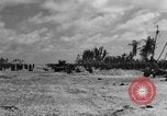 Standbild amerikanischen Marines Tarawa Gilbert Inseln, 1943, aus Sekunde 35 historischem Filmmaterial Videoclip 65675048149