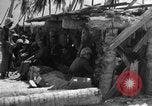 Standbild amerikanischen Marines Tarawa Gilbert Inseln, 1943, aus Sekunde 43 historischem Filmmaterial Videoclip 65675048149