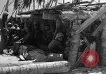 Standbild amerikanischen Marines Tarawa Gilbert Inseln, 1943, aus Sekunde 44 historischem Filmmaterial Videoclip 65675048149