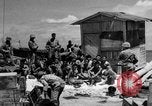 Standbild amerikanischen Marines Tarawa Gilbert Inseln, 1943, aus Sekunde 51 historischem Filmmaterial Videoclip 65675048149