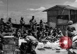 Standbild amerikanischen Marines Tarawa Gilbert Inseln, 1943, aus Sekunde 53 historischem Filmmaterial Videoclip 65675048149