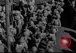 Immagine di Stati Uniti Marines Teatro pacifico, 1943, secondo 32 filmato di repertorio 65675048159