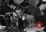 Standbild Howard Hughes Untersuchung der Kriegsgewinne United States USA, 1947, aus Sekunde 29 historischem Filmmaterial Videoclip 65675048187