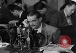 Standbild Howard Hughes Untersuchung der Kriegsgewinne United States USA, 1947, aus Sekunde 30 historischem Filmmaterial Videoclip 65675048187