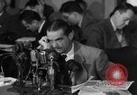 Standbild Howard Hughes Untersuchung der Kriegsgewinne United States USA, 1947, aus Sekunde 42 historischem Filmmaterial Videoclip 65675048187