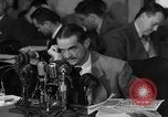 Standbild Howard Hughes Untersuchung der Kriegsgewinne United States USA, 1947, aus Sekunde 58 historischem Filmmaterial Videoclip 65675048187