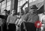 Standbild Von der Union gesponserte Reenactment über 1939 Tool and die Makers Union Streik Gegen General Motors Detroit Michigan USA, 1939, aus Sekunde 1 historischem Filmmaterial Videoclip 65675048193
