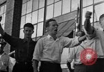 Standbild Von der Union gesponserte Reenactment über 1939 Tool and die Makers Union Streik Gegen General Motors Detroit Michigan USA, 1939, aus Sekunde 3 historischem Filmmaterial Videoclip 65675048193